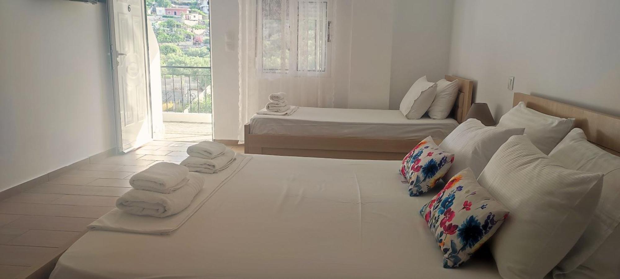 On The Rocks Bed and Breakfast Κηπαρό Δωμάτιο φωτογραφία